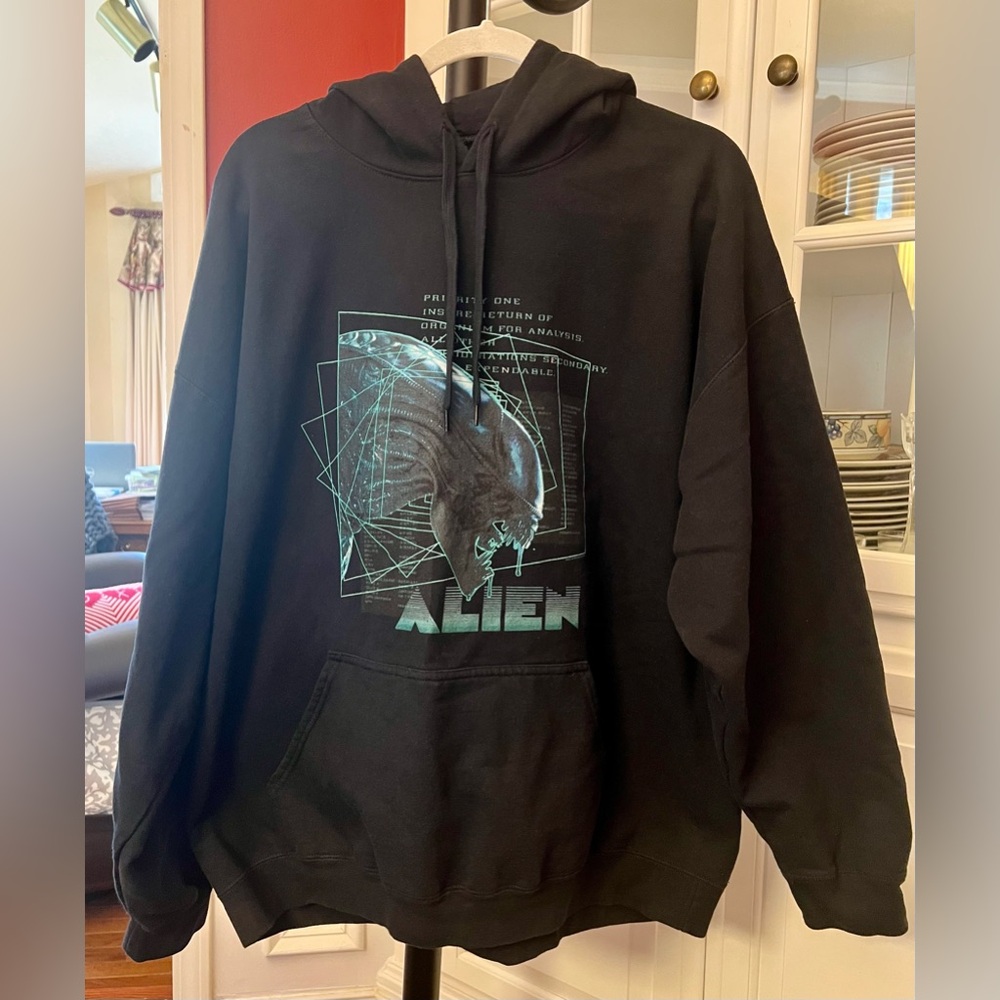 Gildan Black Alien Graphic Hoodie